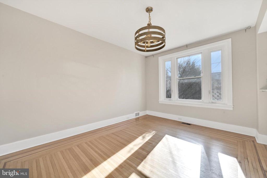 416 OAK TERRACE