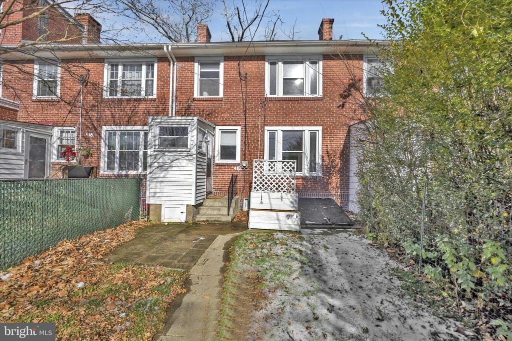 416 OAK TERRACE