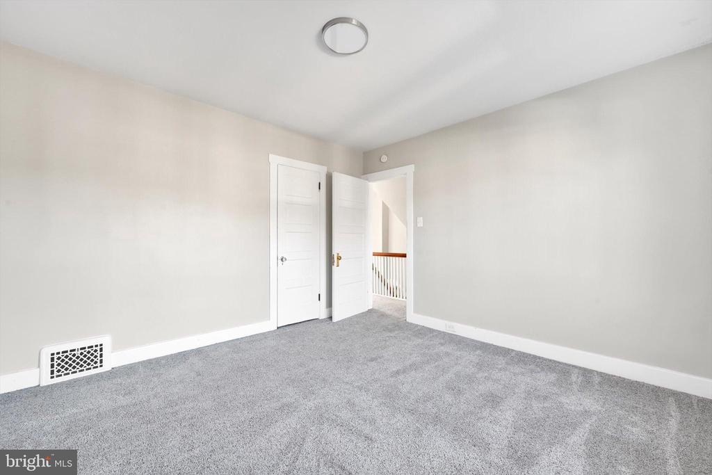 416 OAK TERRACE