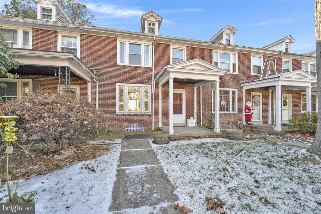 416 OAK TERRACE