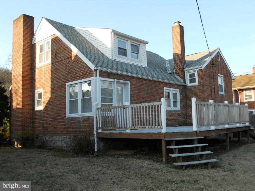 909 BRIGHTON AVENUE