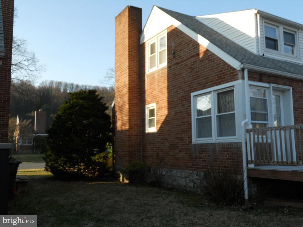 909 BRIGHTON AVENUE