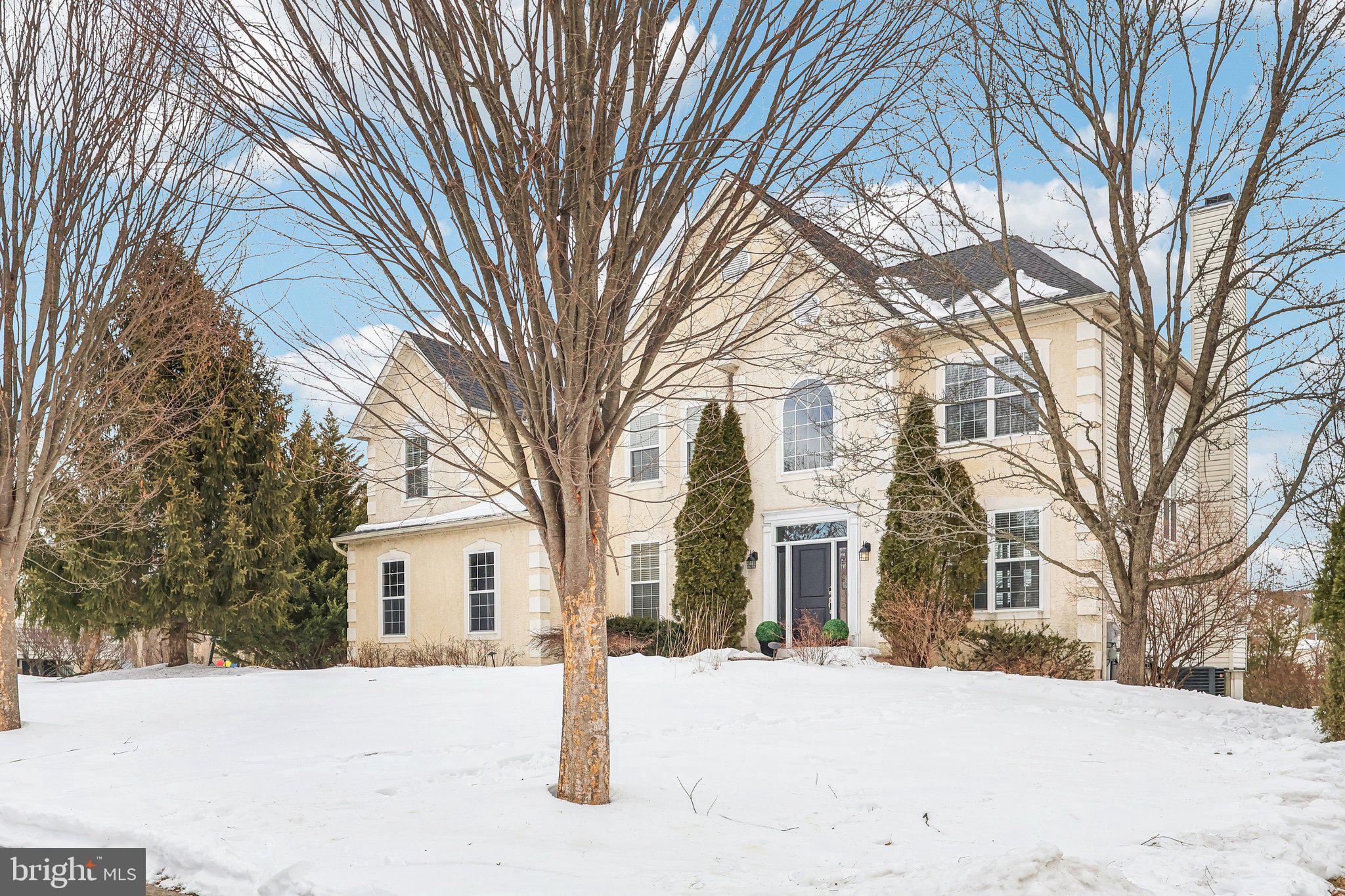 230 N SHADYBROOKE DRIVE