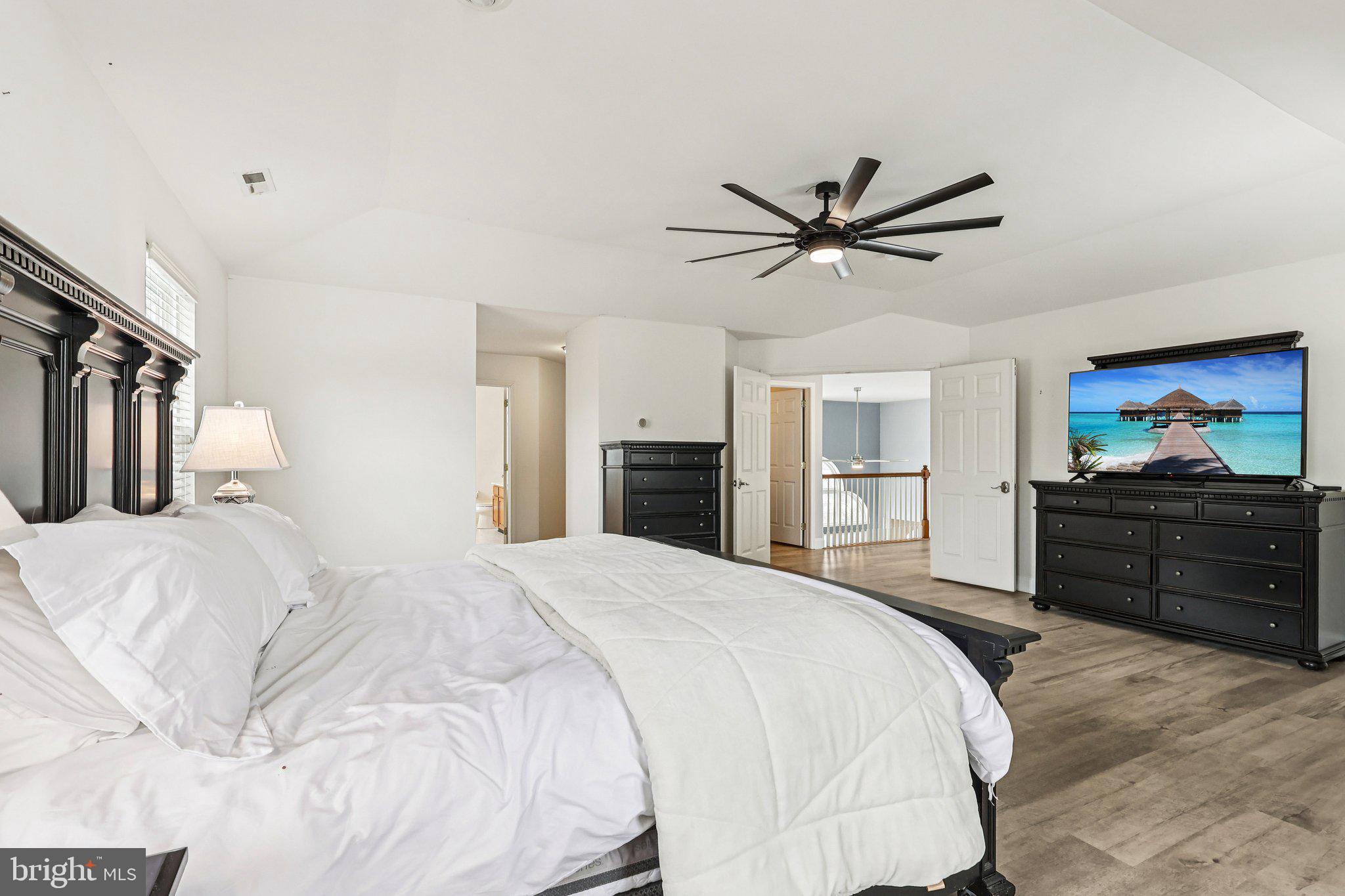 230 N SHADYBROOKE DRIVE