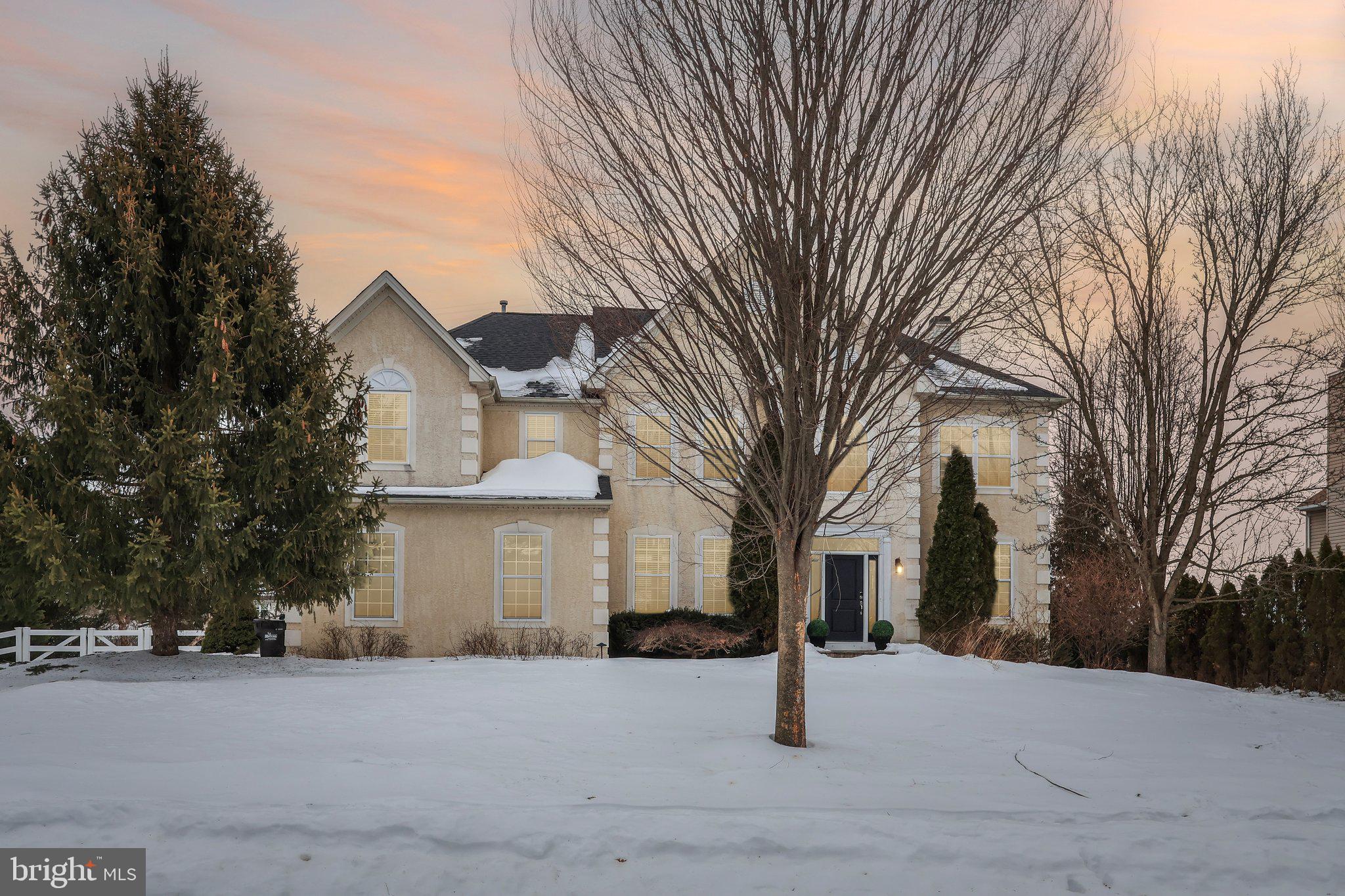 230 N SHADYBROOKE DRIVE