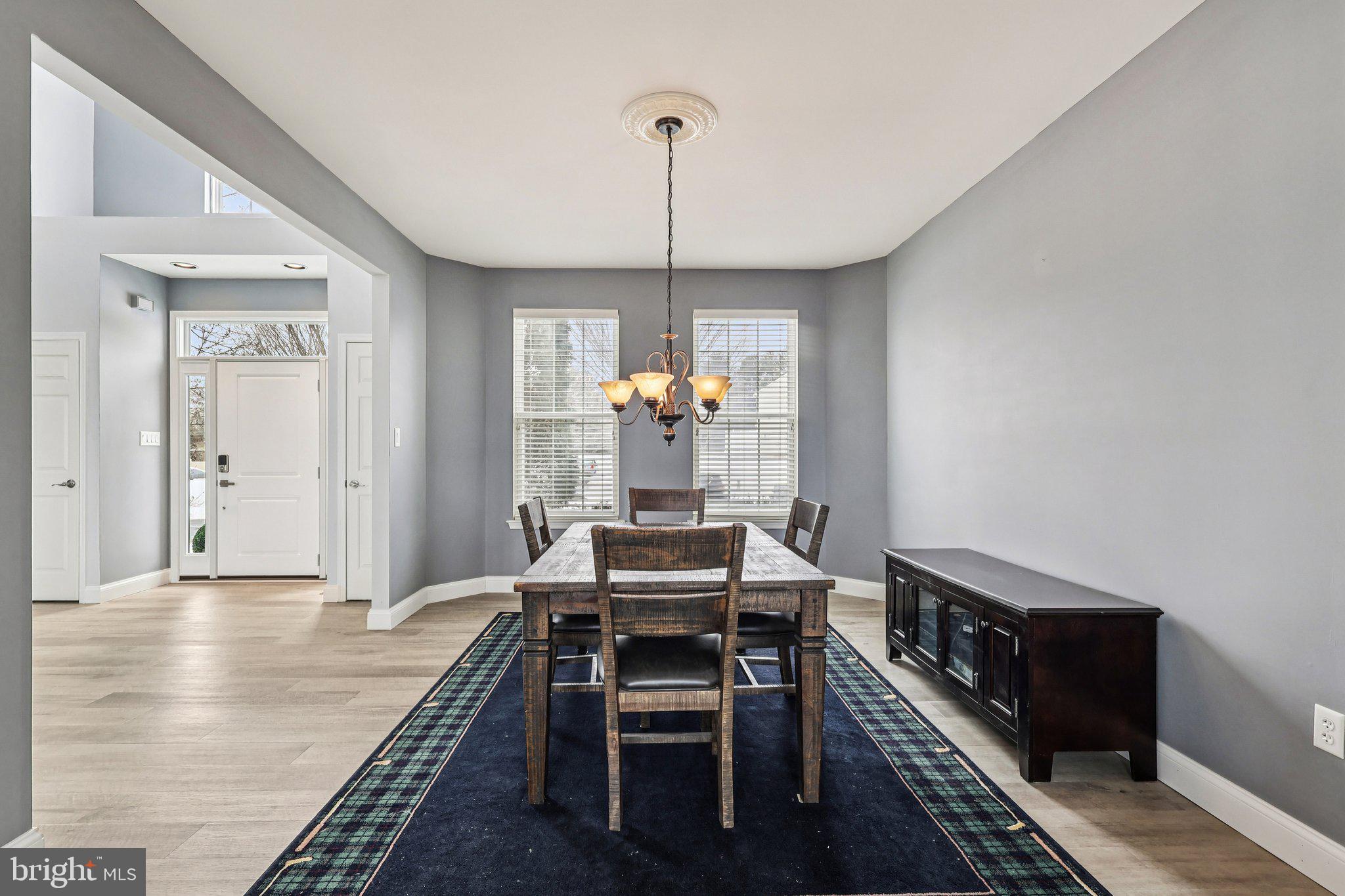 230 N SHADYBROOKE DRIVE