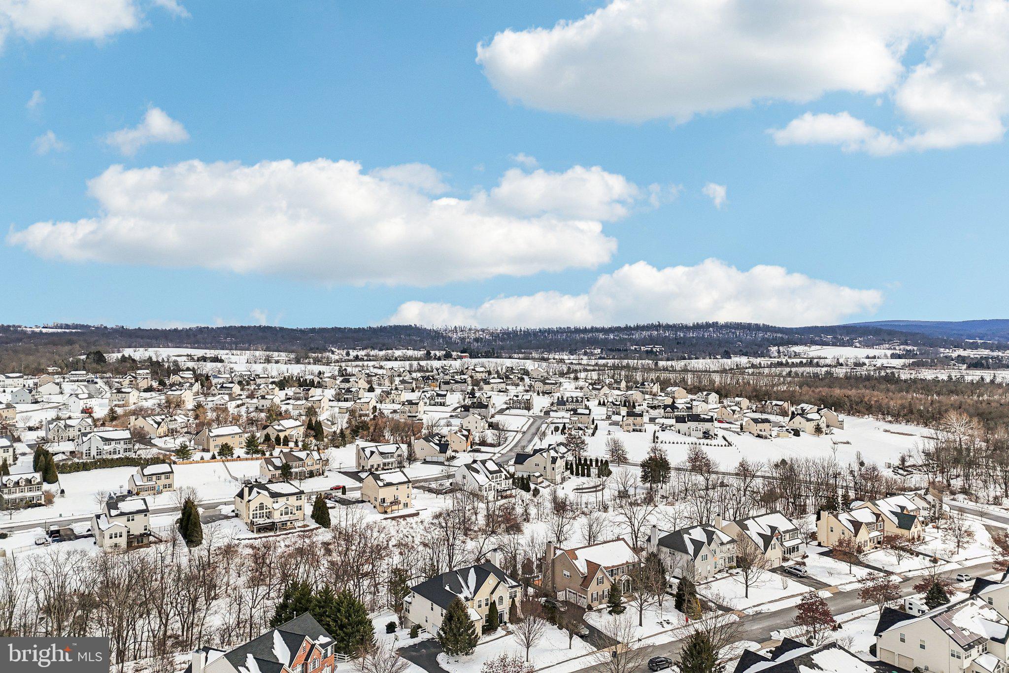 230 N SHADYBROOKE DRIVE