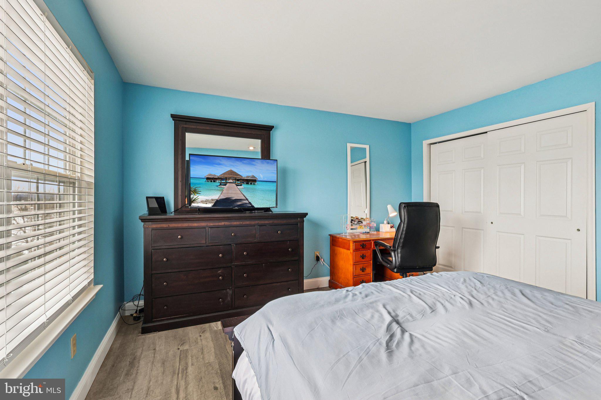 230 N SHADYBROOKE DRIVE