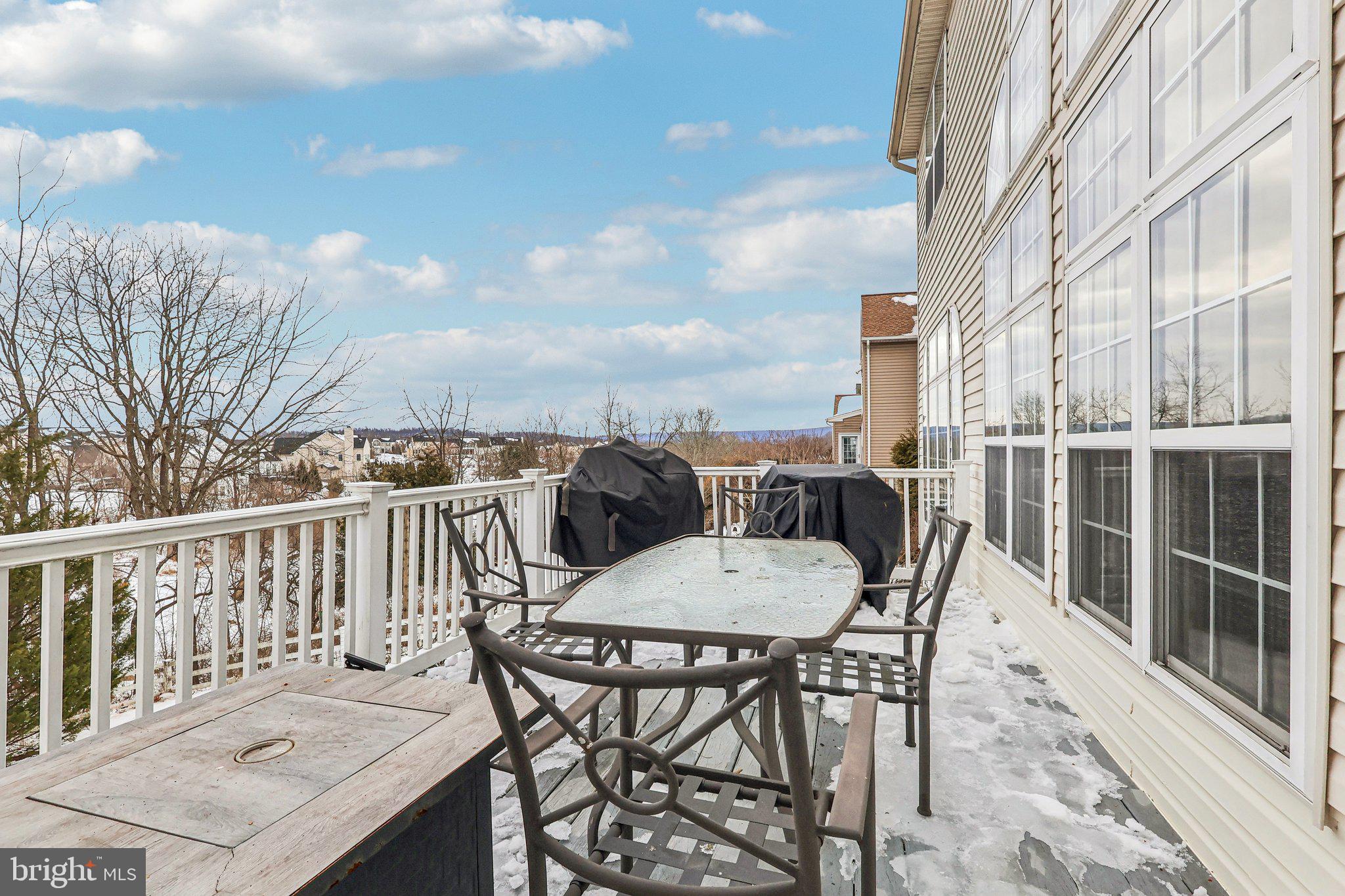 230 N SHADYBROOKE DRIVE