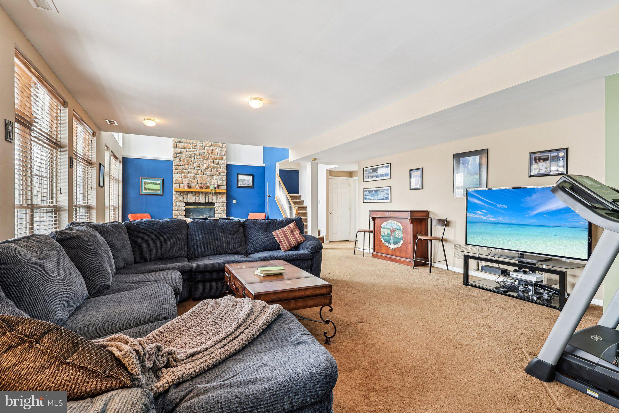 230 N SHADYBROOKE DRIVE