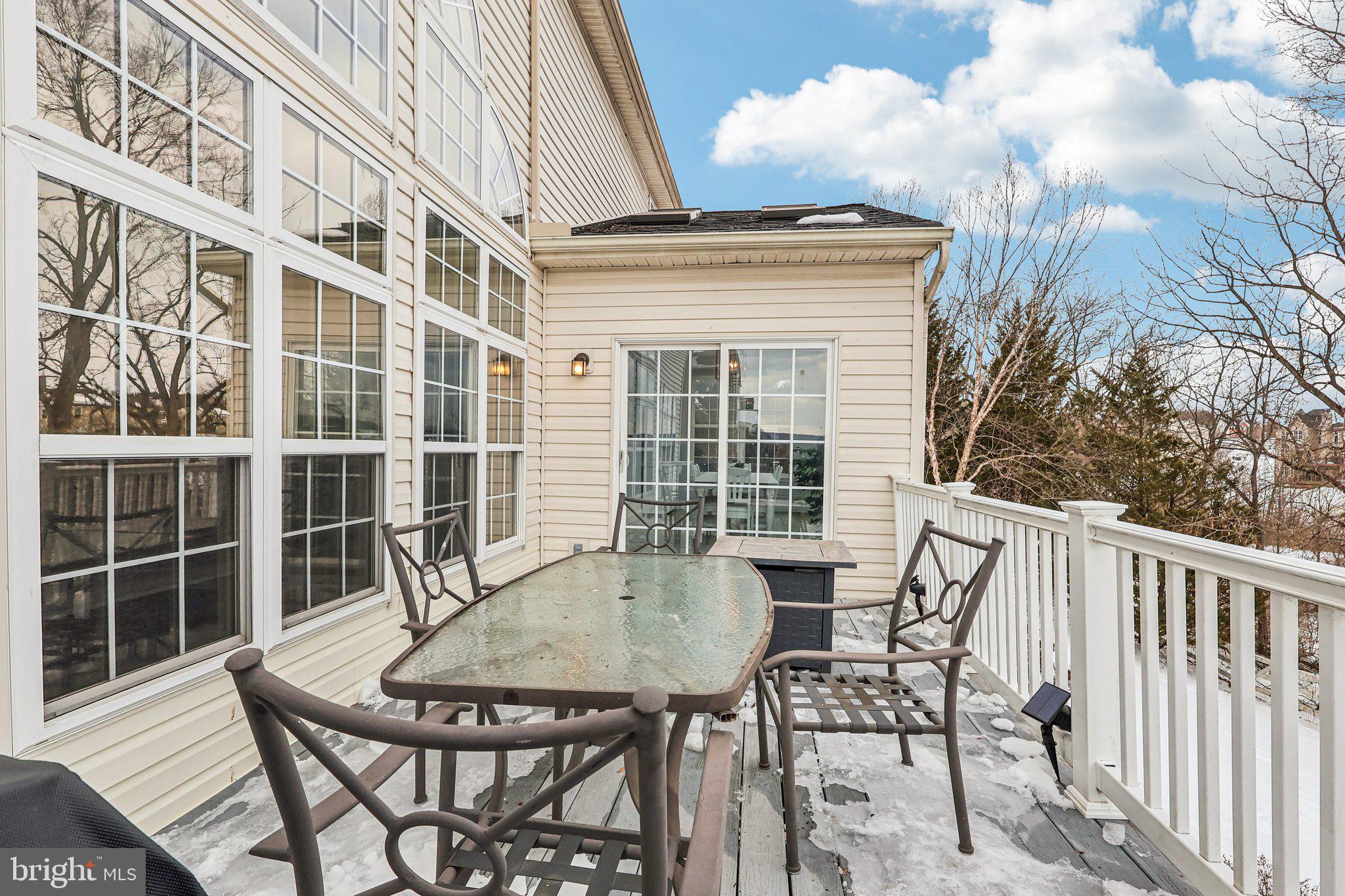 230 N SHADYBROOKE DRIVE