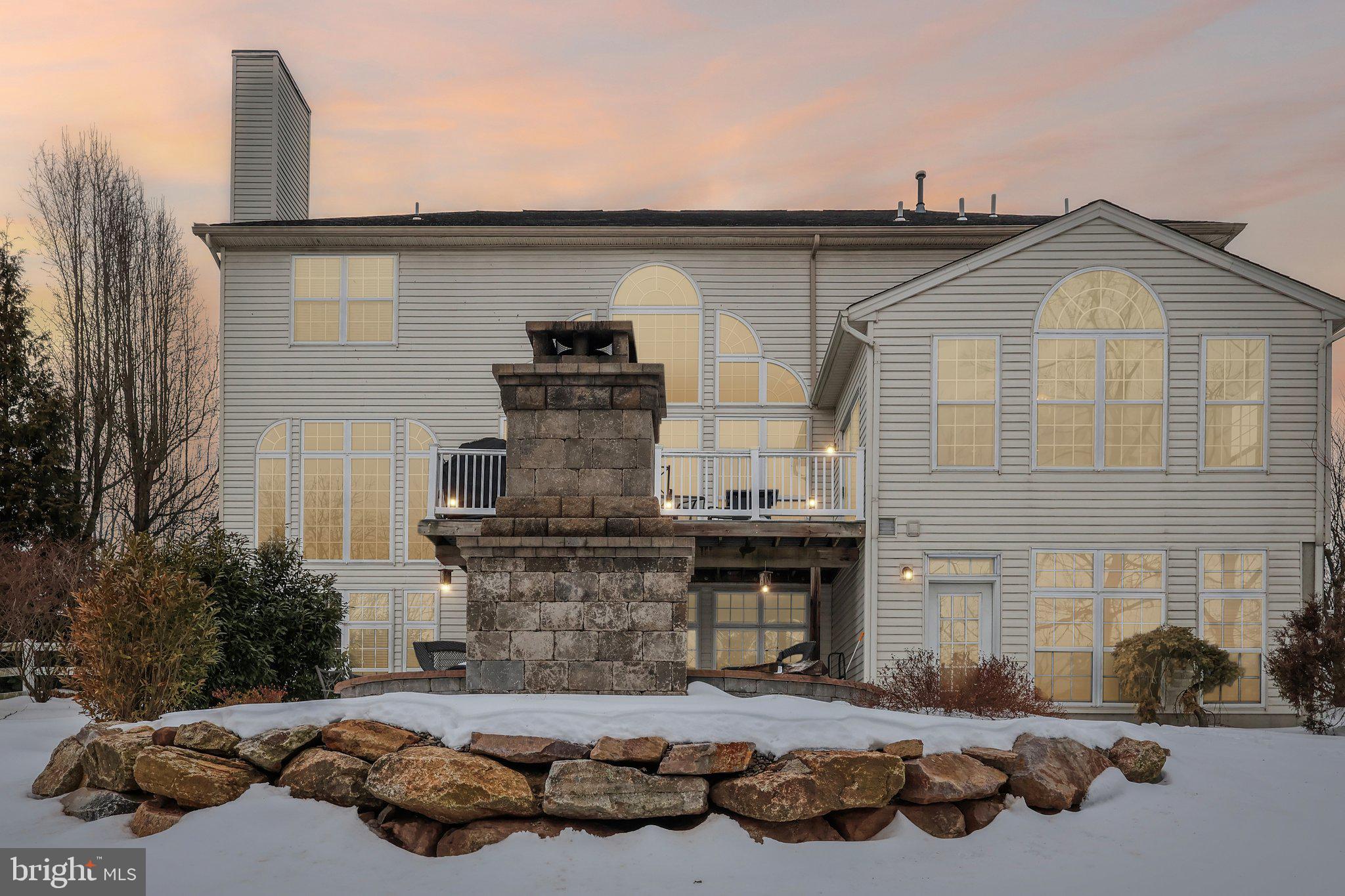 230 N SHADYBROOKE DRIVE