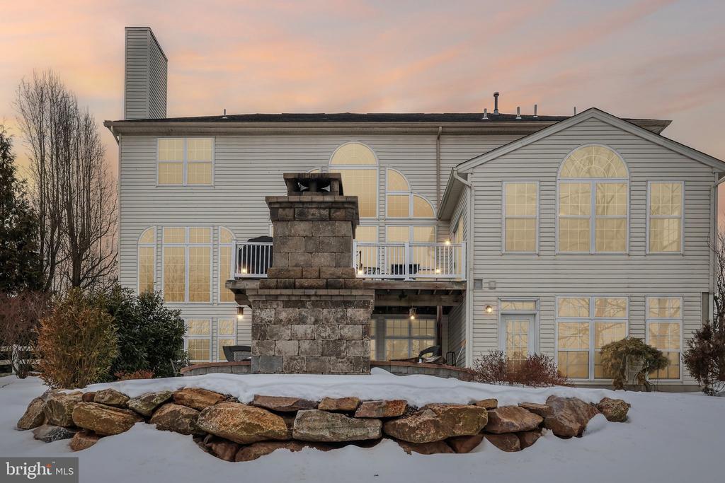 230 N SHADYBROOKE DRIVE