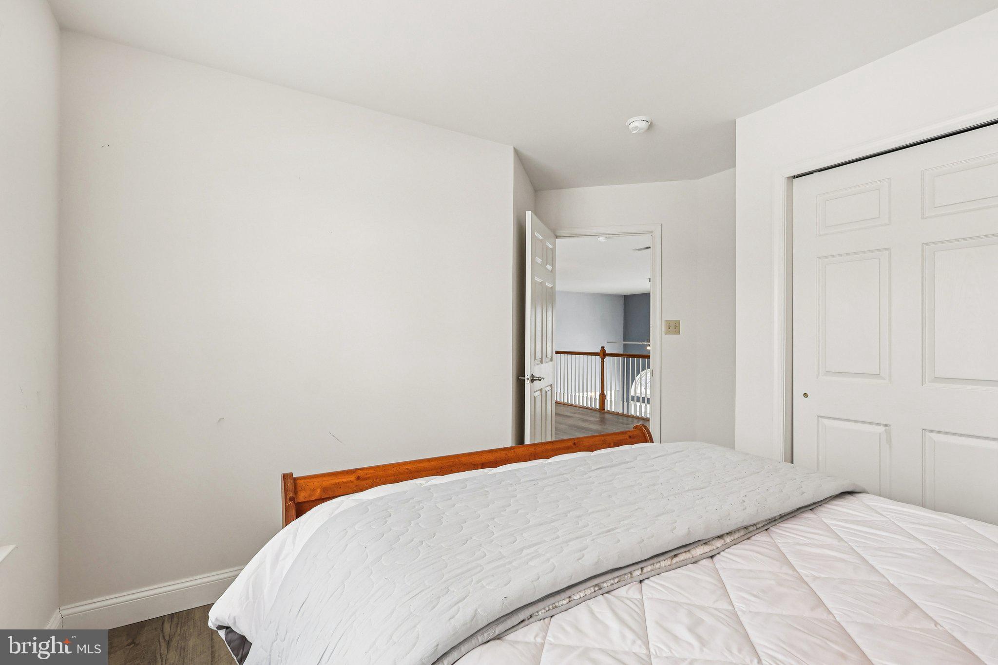 230 N SHADYBROOKE DRIVE