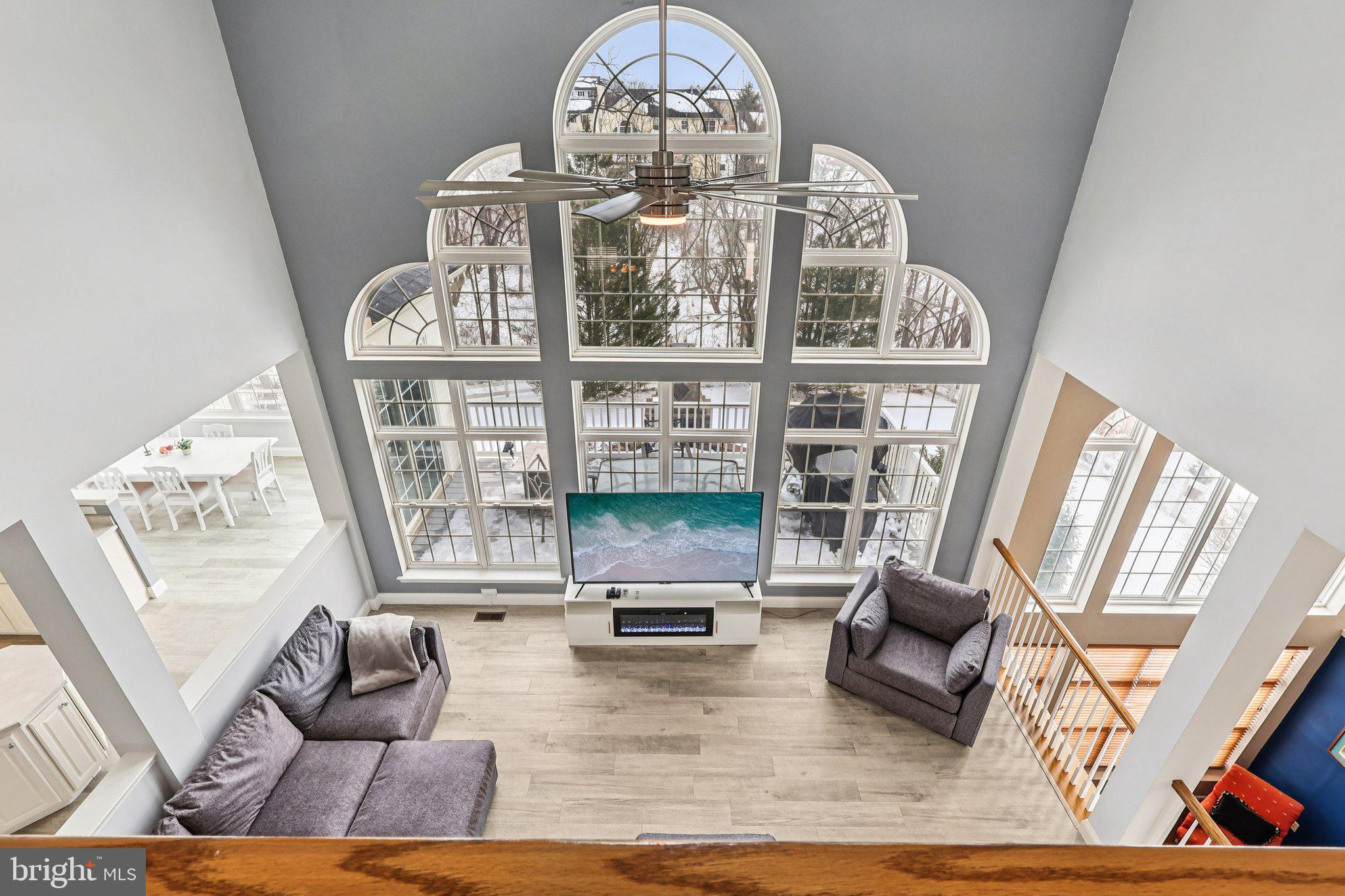 230 N SHADYBROOKE DRIVE