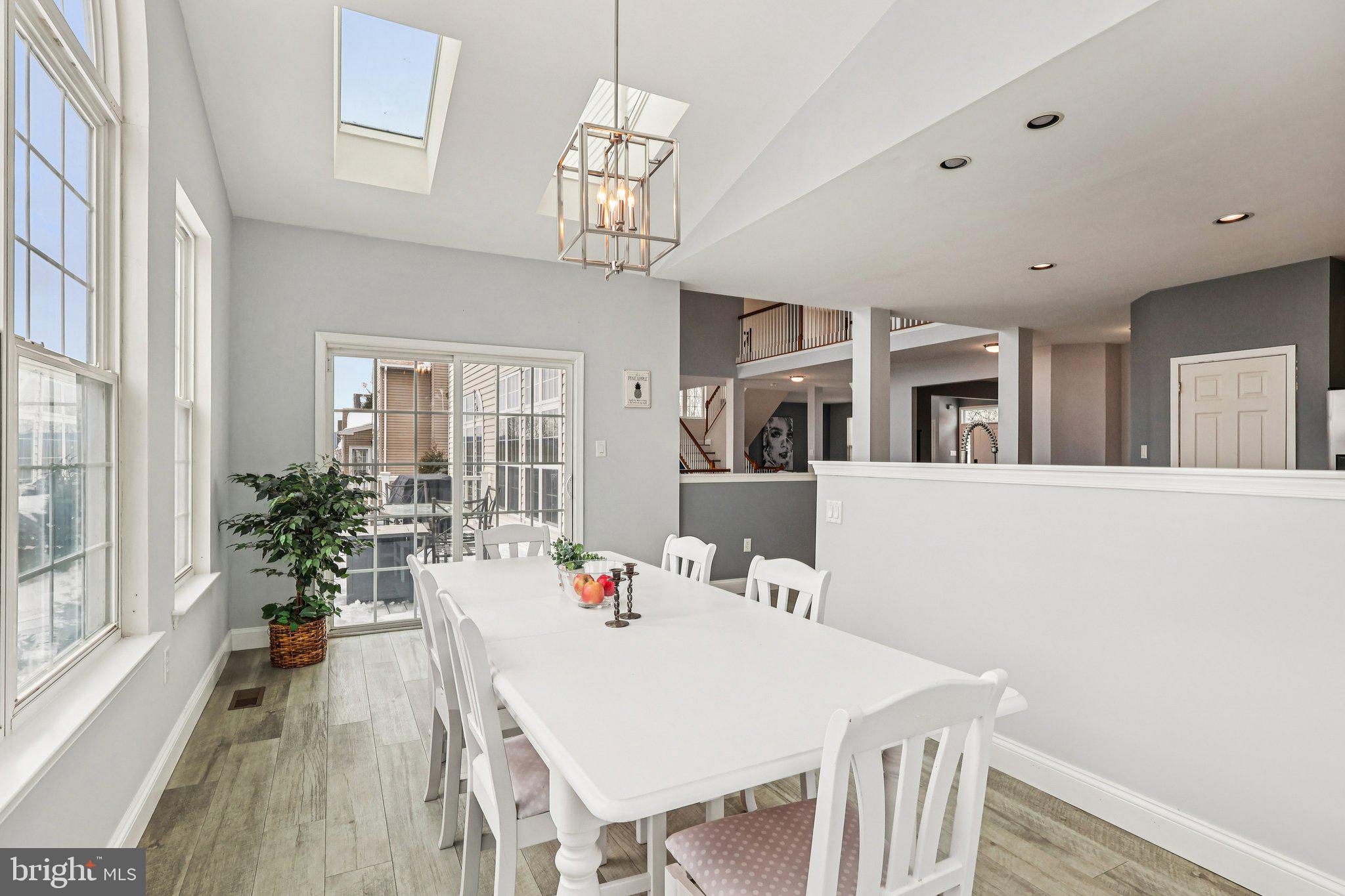 230 N SHADYBROOKE DRIVE