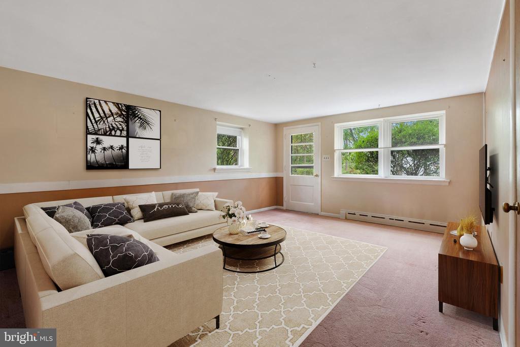 4 VALLEY DRIVE
