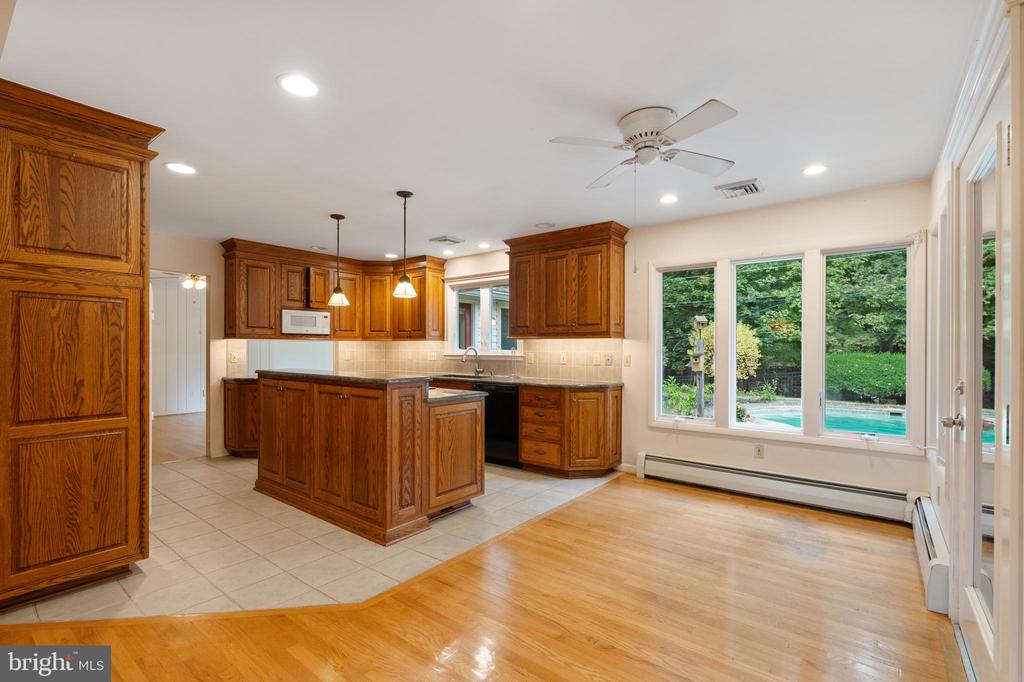 4 VALLEY DRIVE