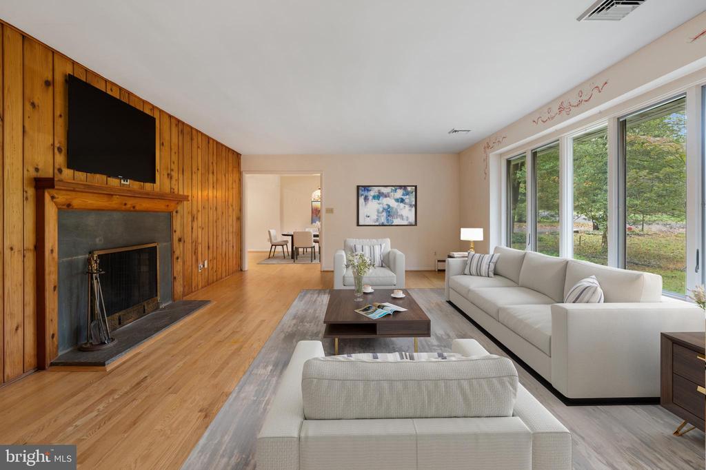 4 VALLEY DRIVE
