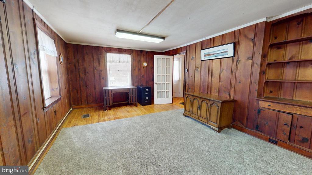 1504 RIDGE ROAD