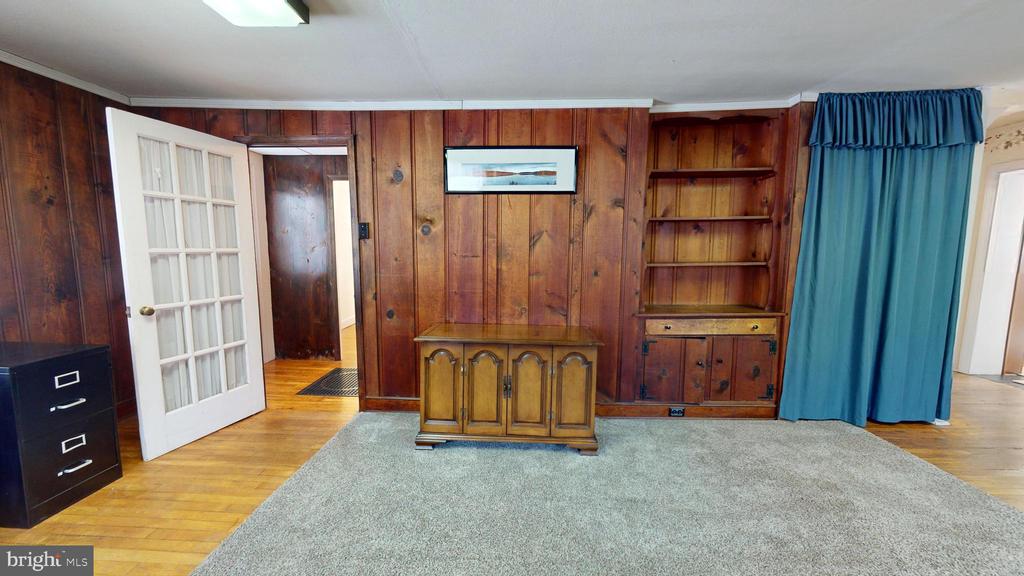 1504 RIDGE ROAD