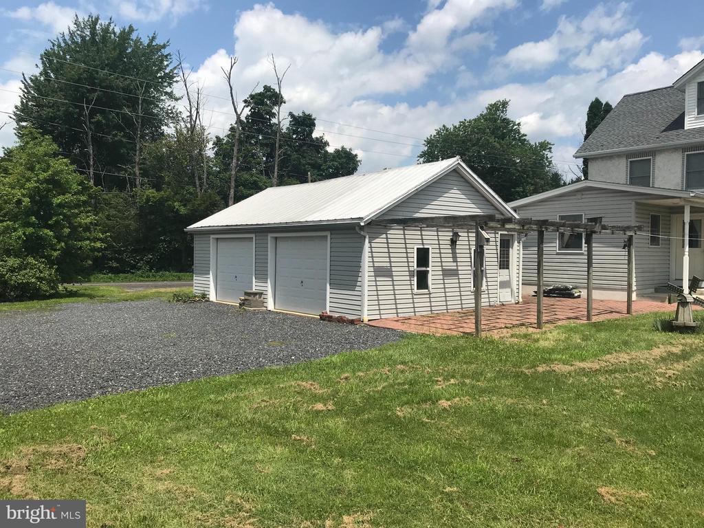 1504 RIDGE ROAD