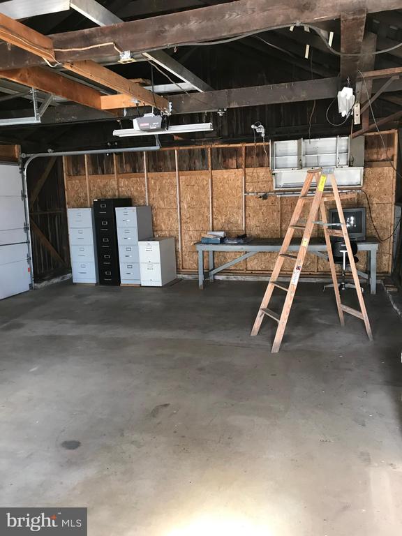 1504 RIDGE ROAD