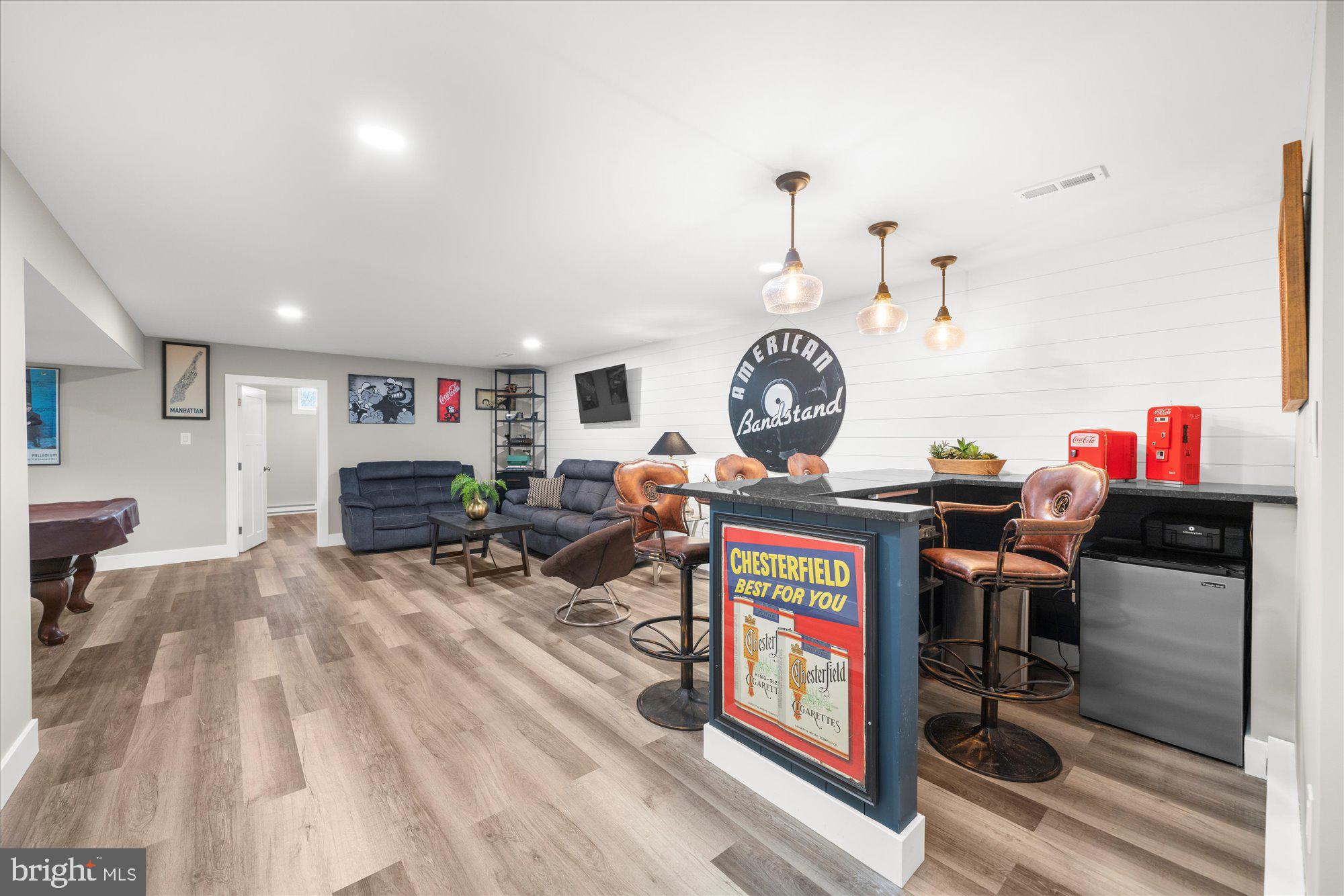 1009 E CREAMERY ROAD