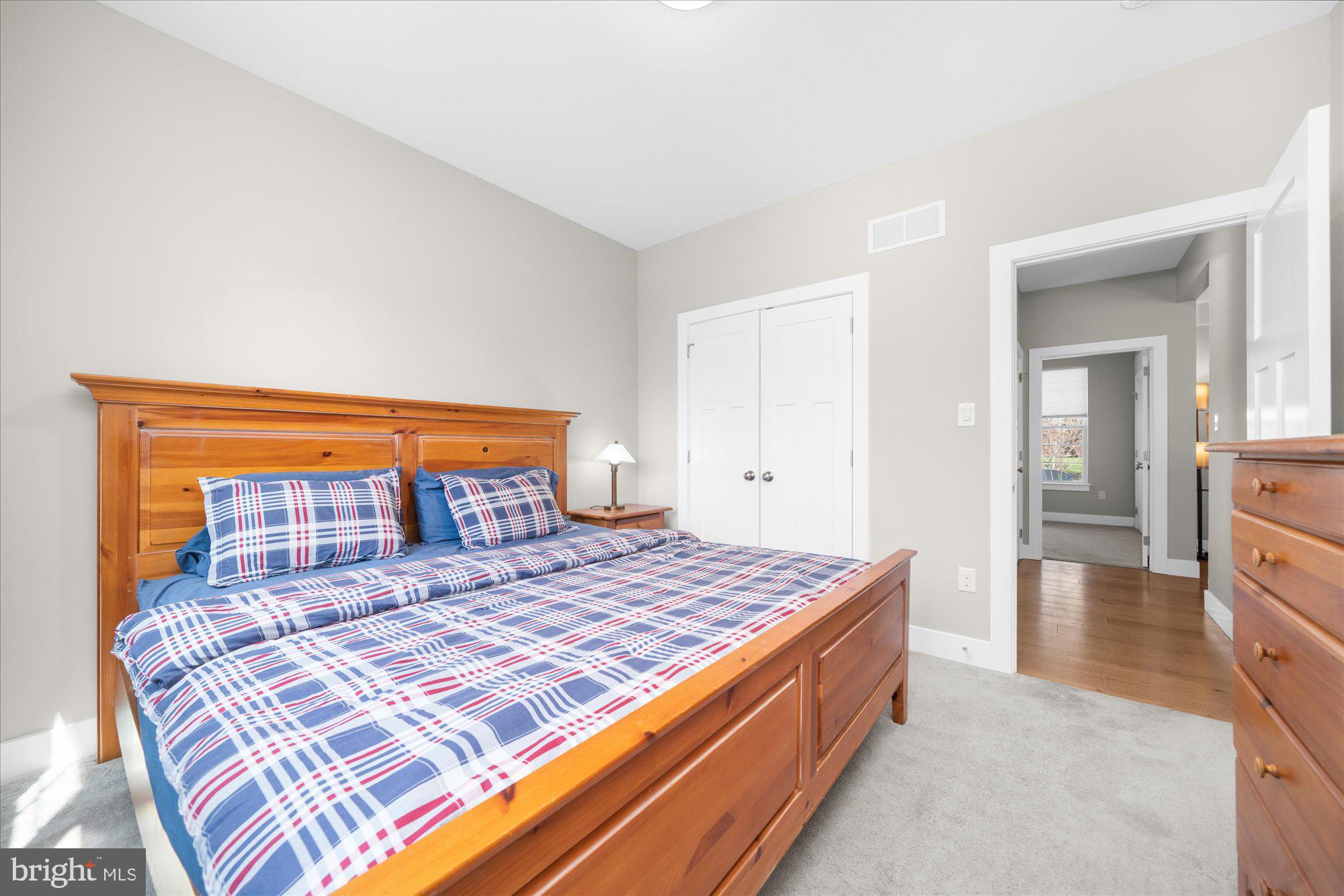 1009 E CREAMERY ROAD