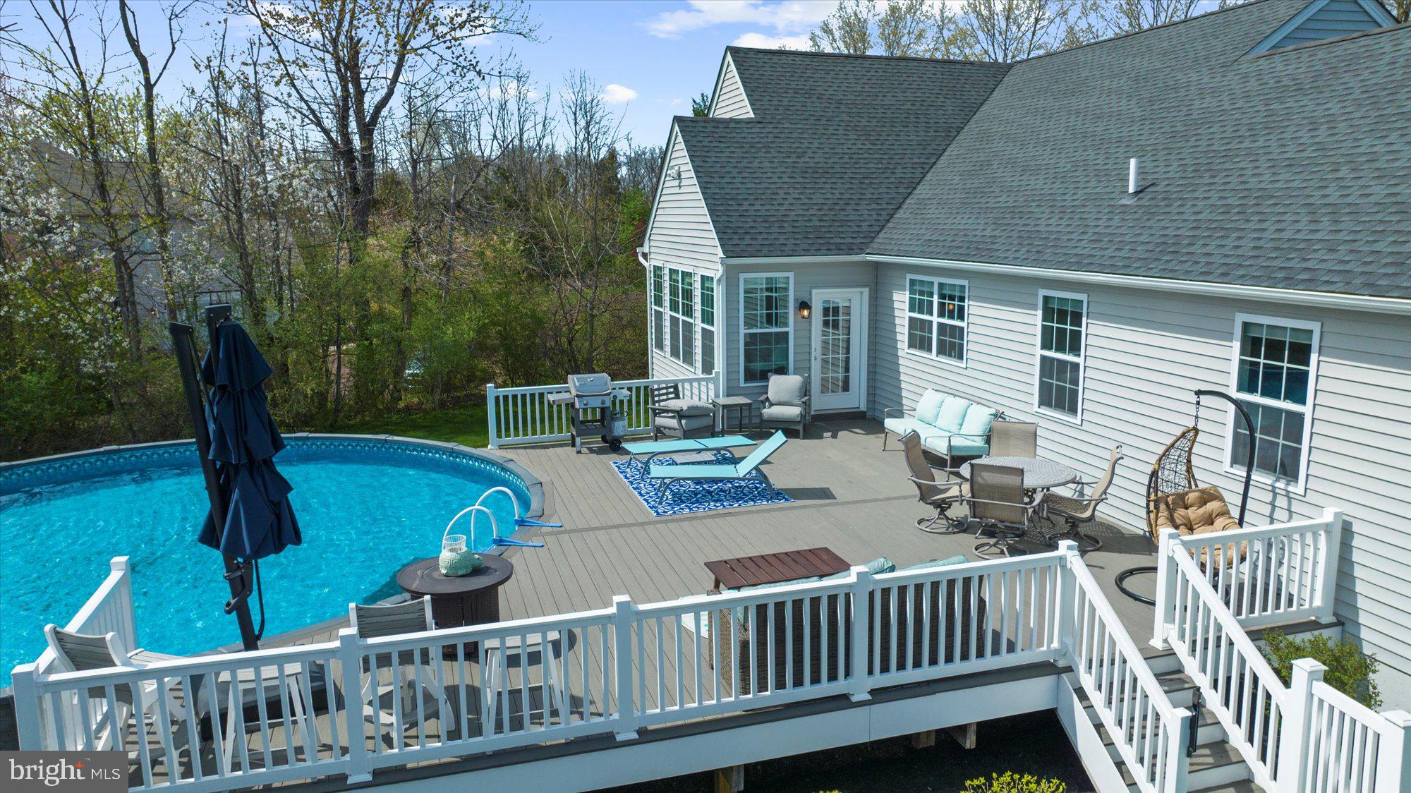 1009 E CREAMERY ROAD