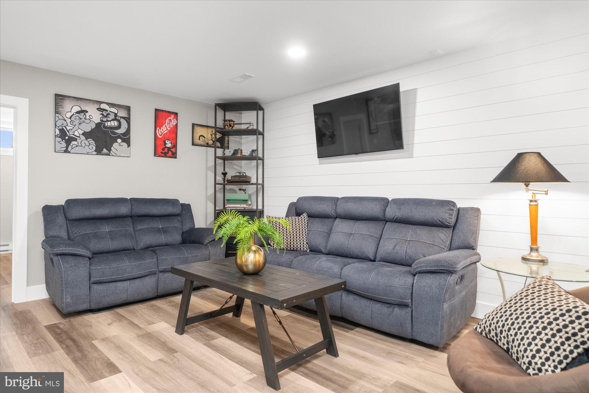 1009 E CREAMERY ROAD