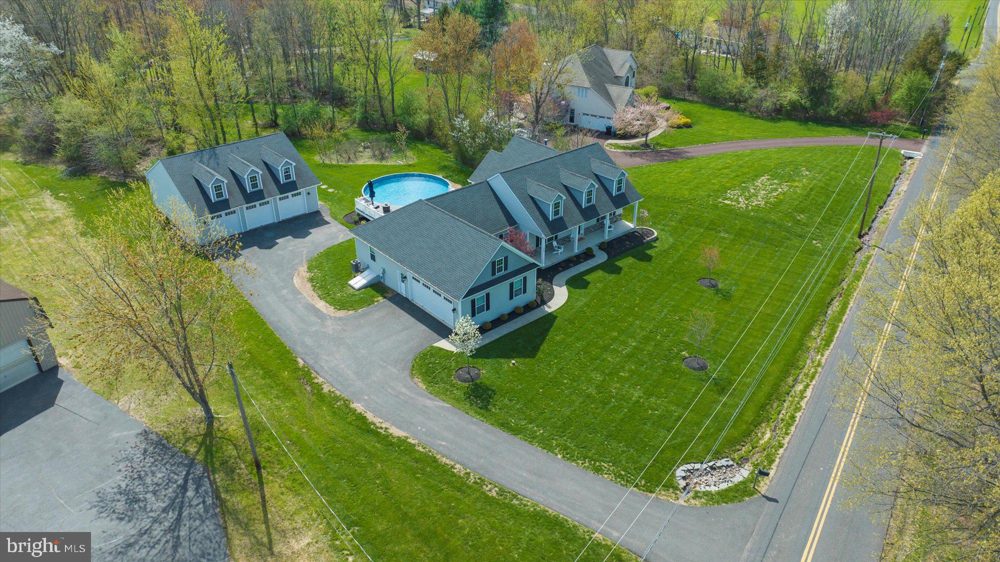 1009 E CREAMERY ROAD