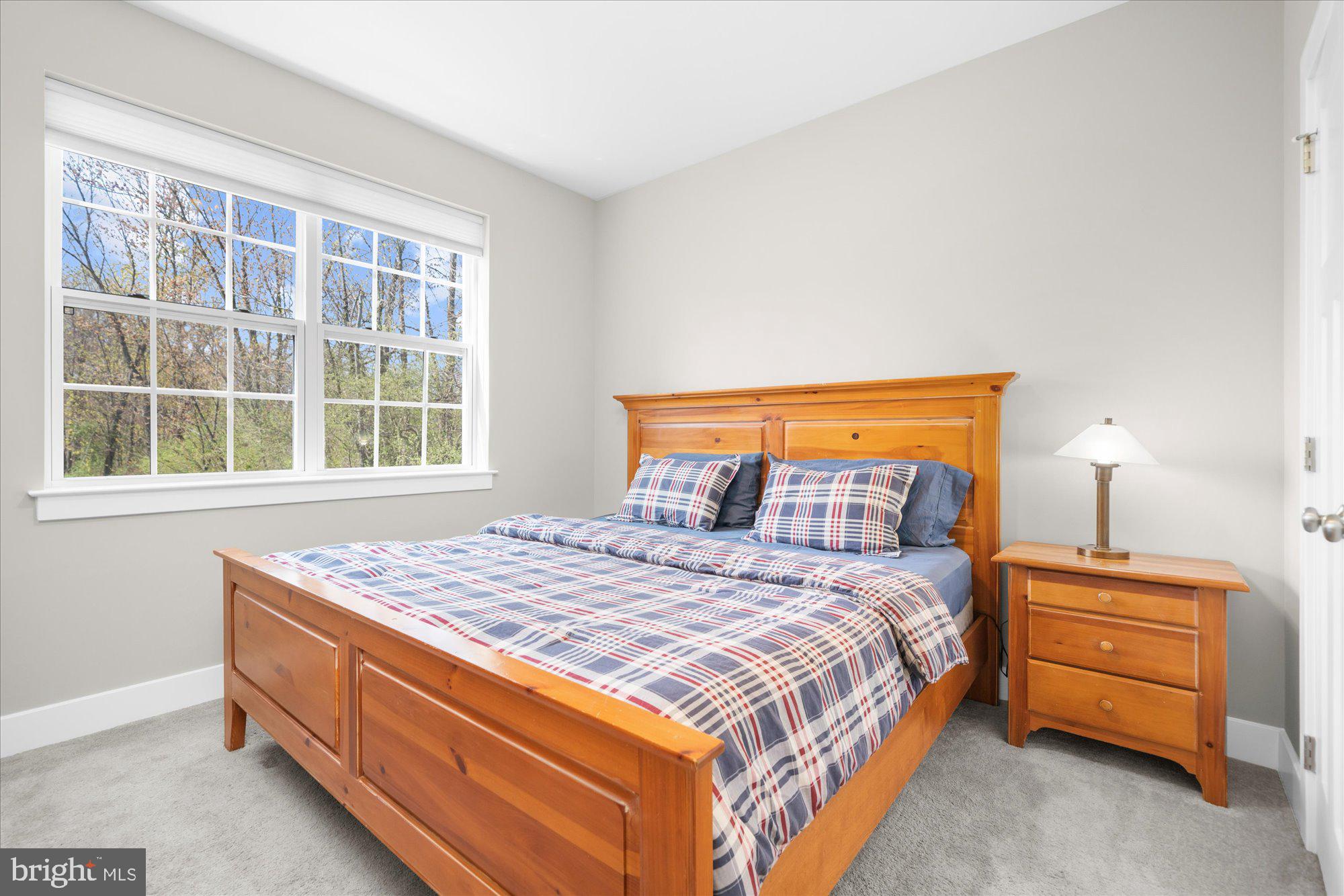 1009 E CREAMERY ROAD