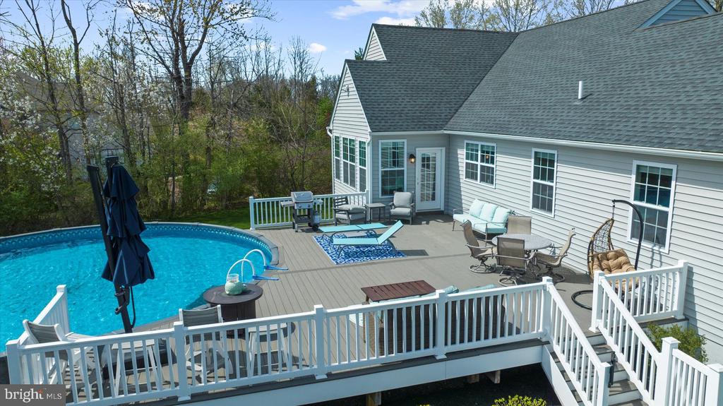 1009 E CREAMERY ROAD