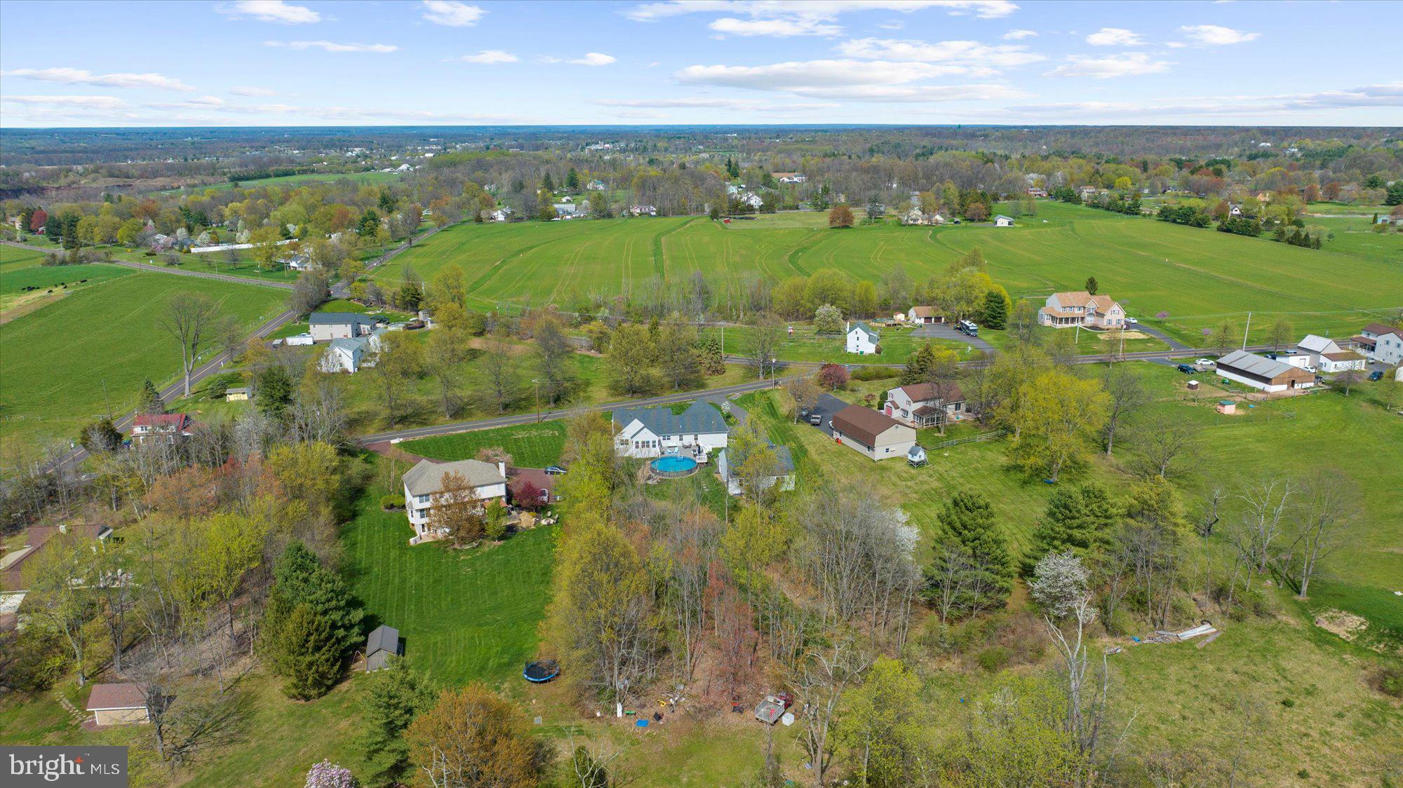 1009 E CREAMERY ROAD