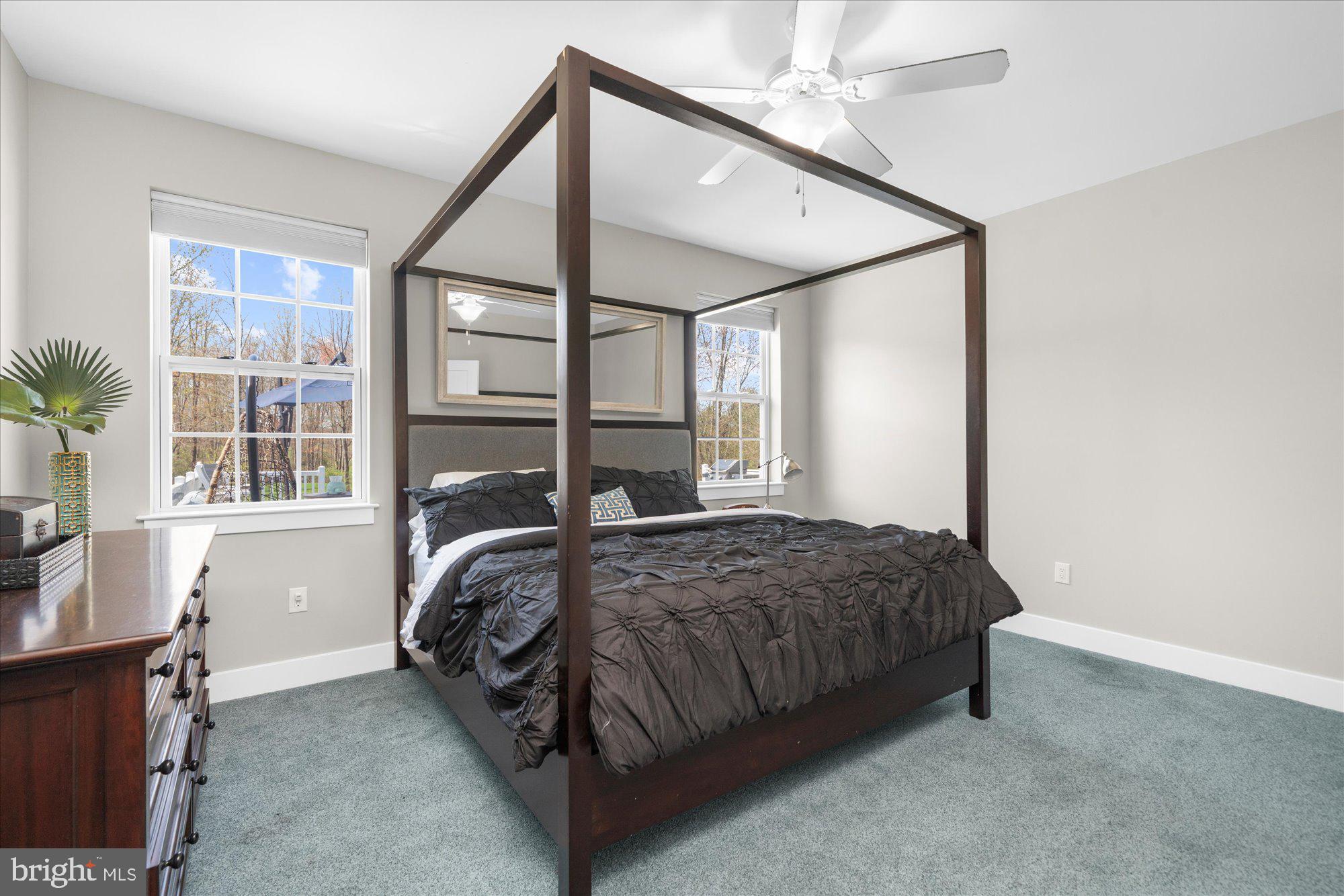 1009 E CREAMERY ROAD