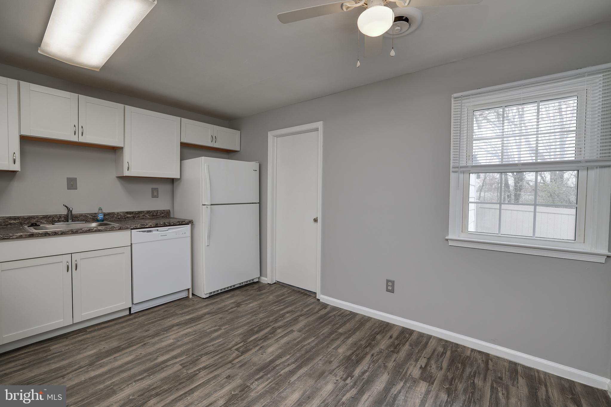 12 STONEGATE VILLAGE