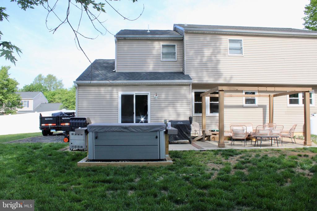 147 MEADOW LANE