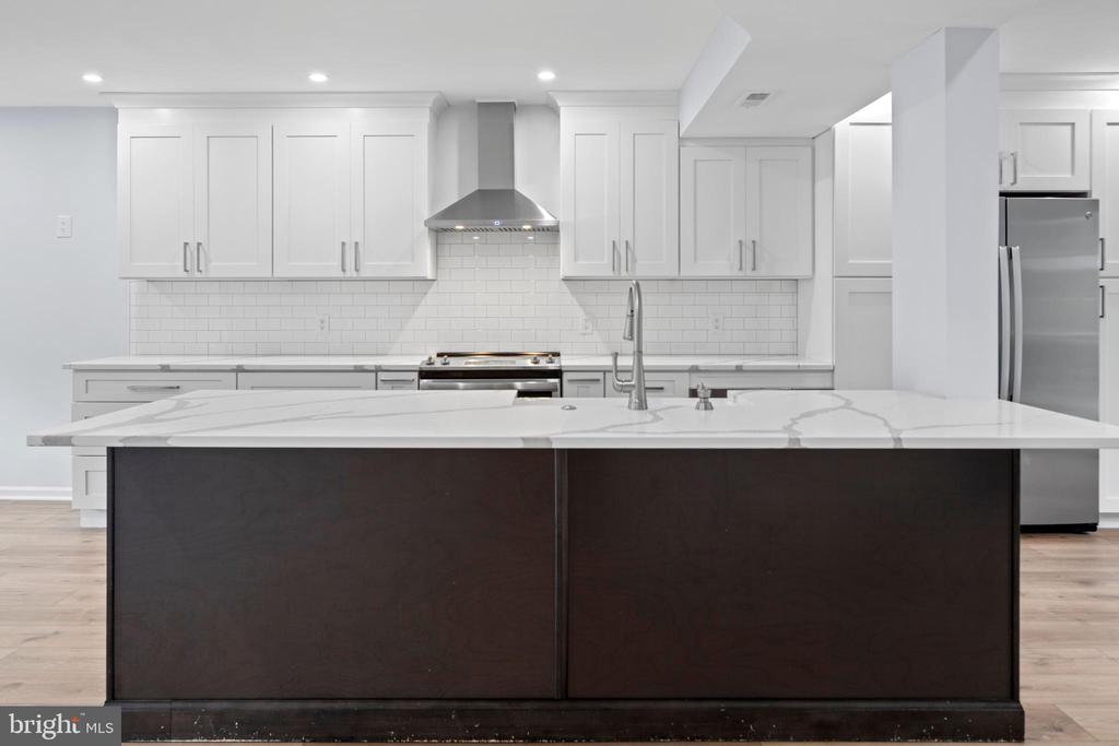 212 RUMFORD COURT