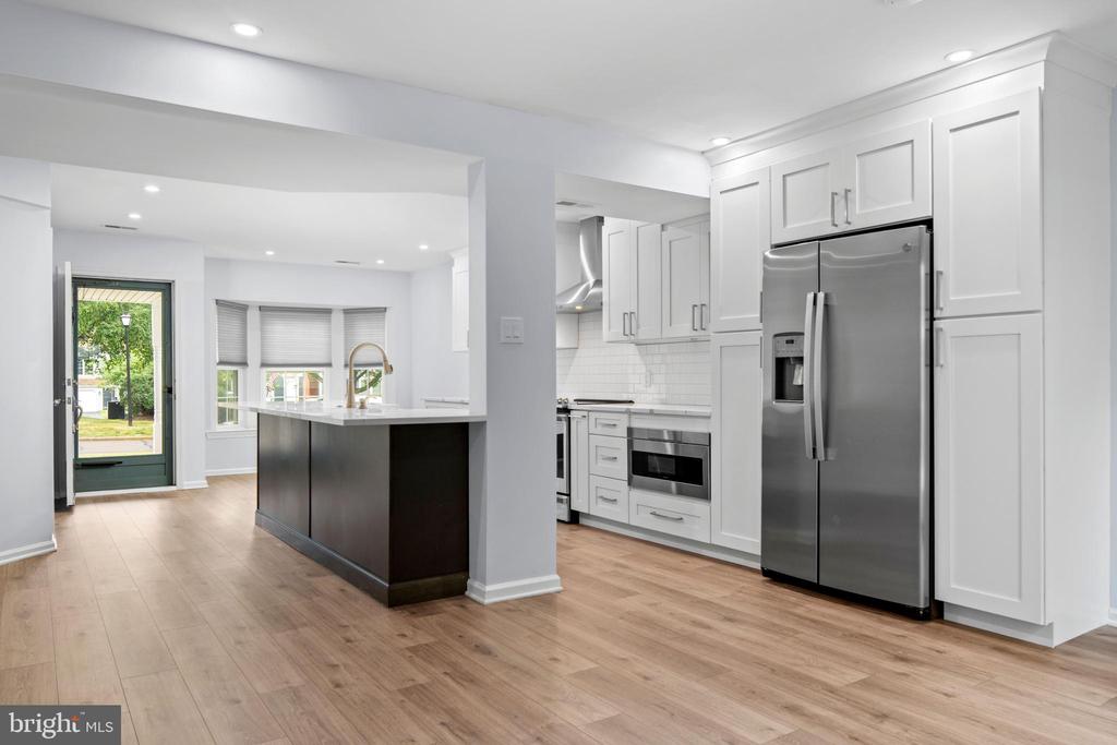 212 RUMFORD COURT