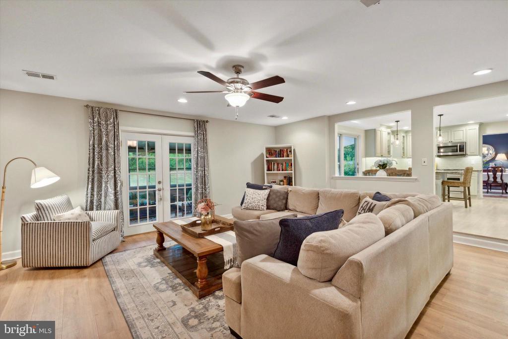 30 FERRY LANE