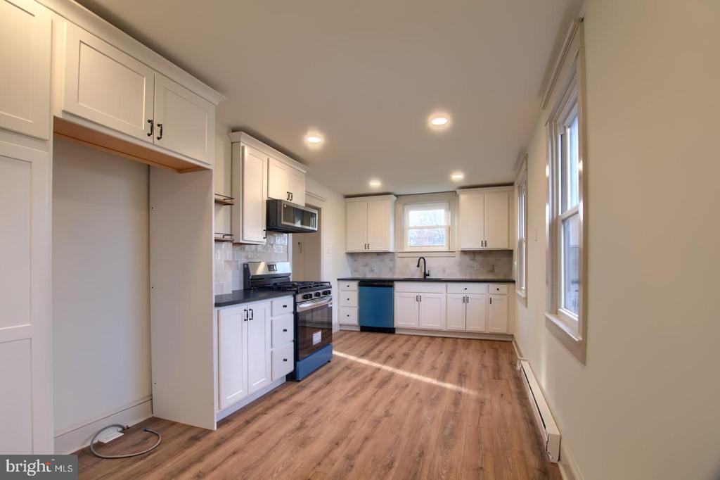 614 KLINE AVENUE