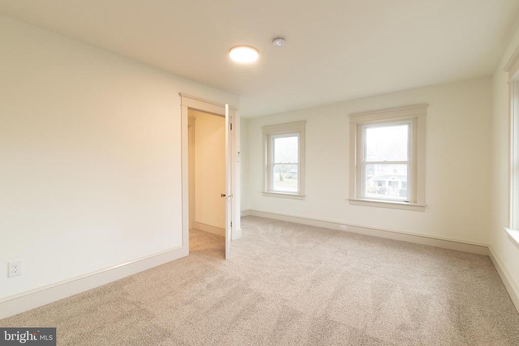 614 KLINE AVENUE