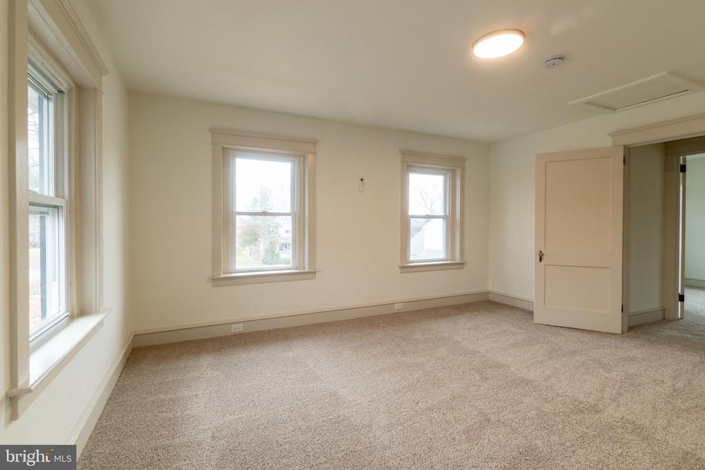 614 KLINE AVENUE