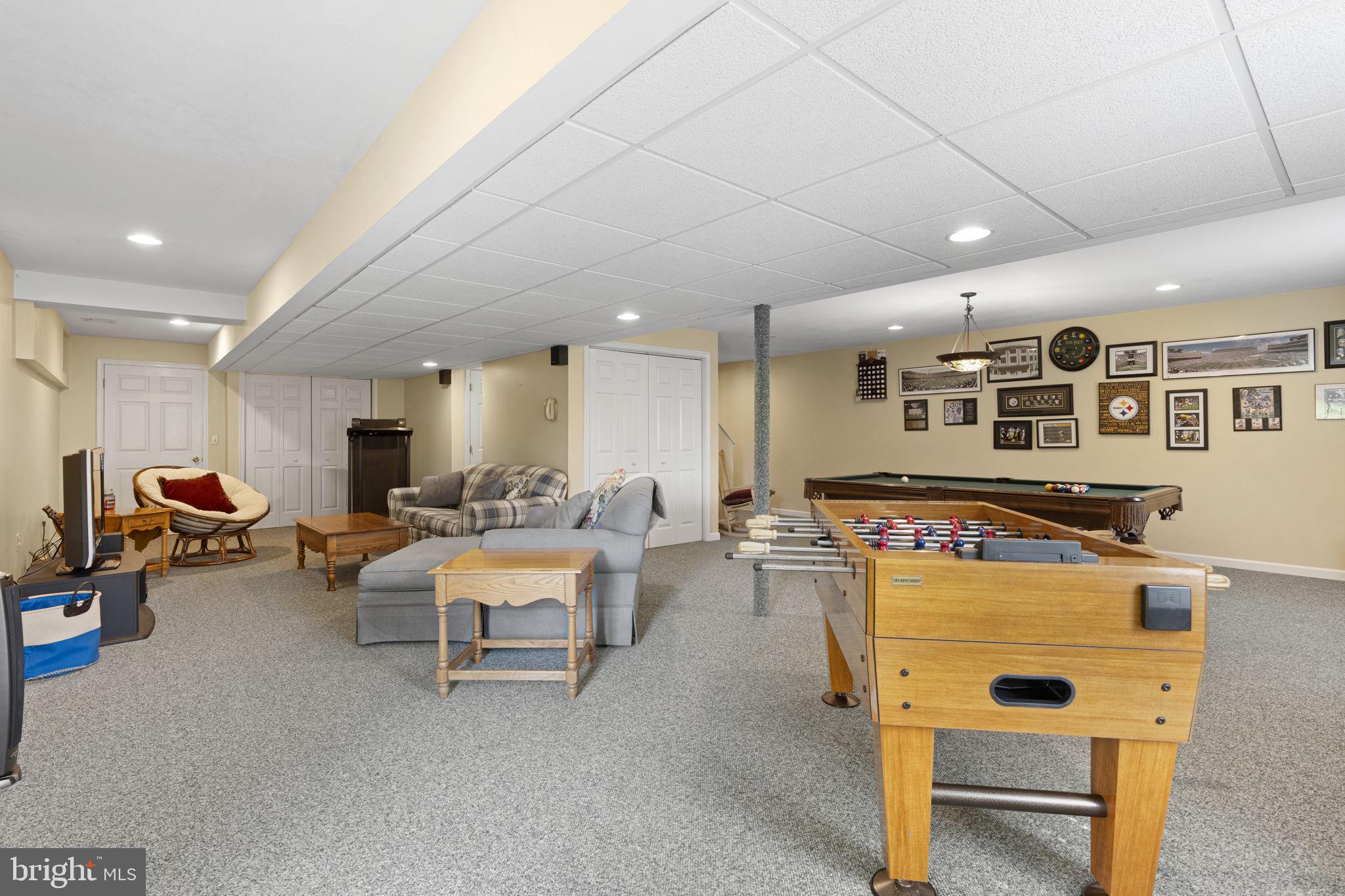 1900 LAUREL GLEN DRIVE