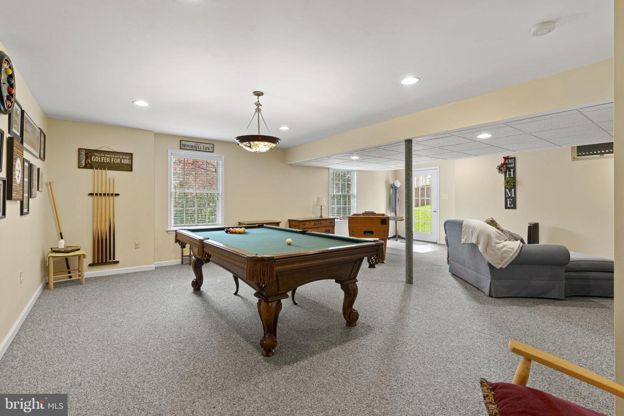 1900 LAUREL GLEN DRIVE