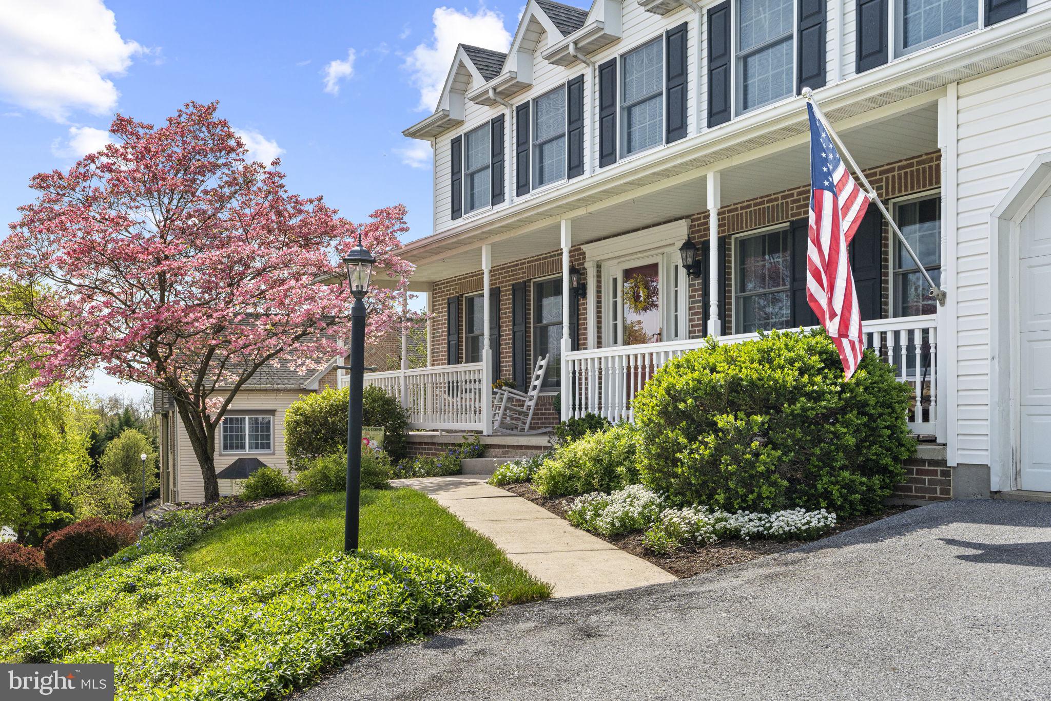 1900 LAUREL GLEN DRIVE