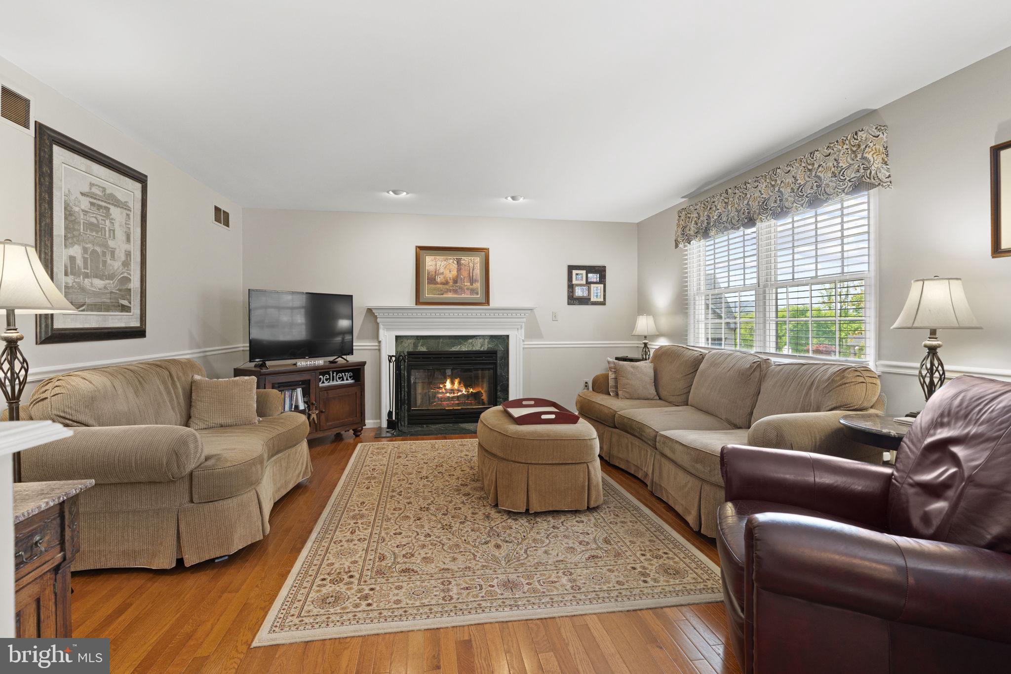 1900 LAUREL GLEN DRIVE