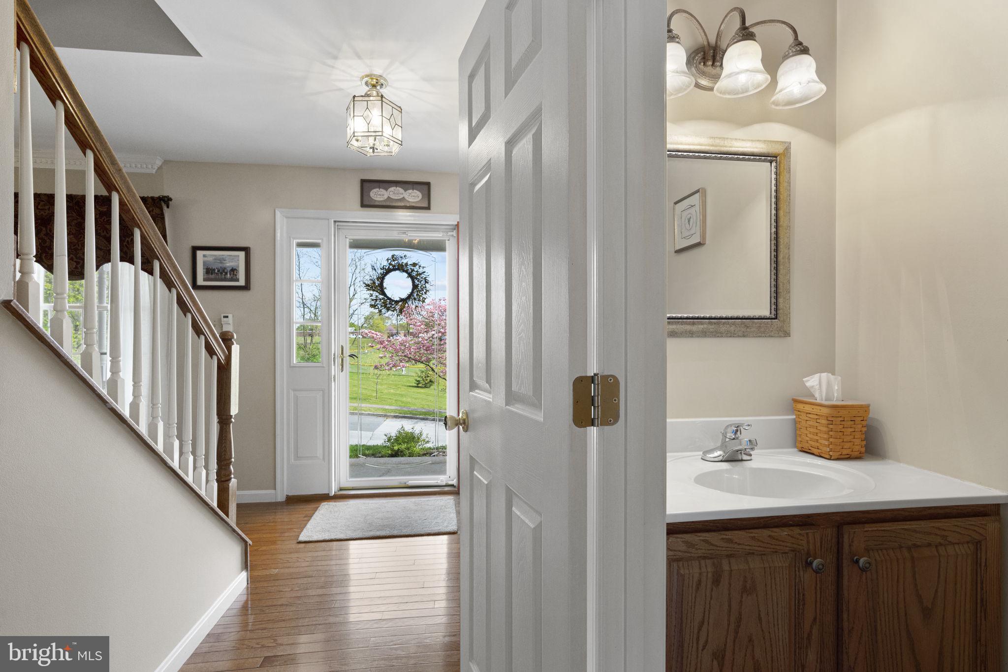 1900 LAUREL GLEN DRIVE