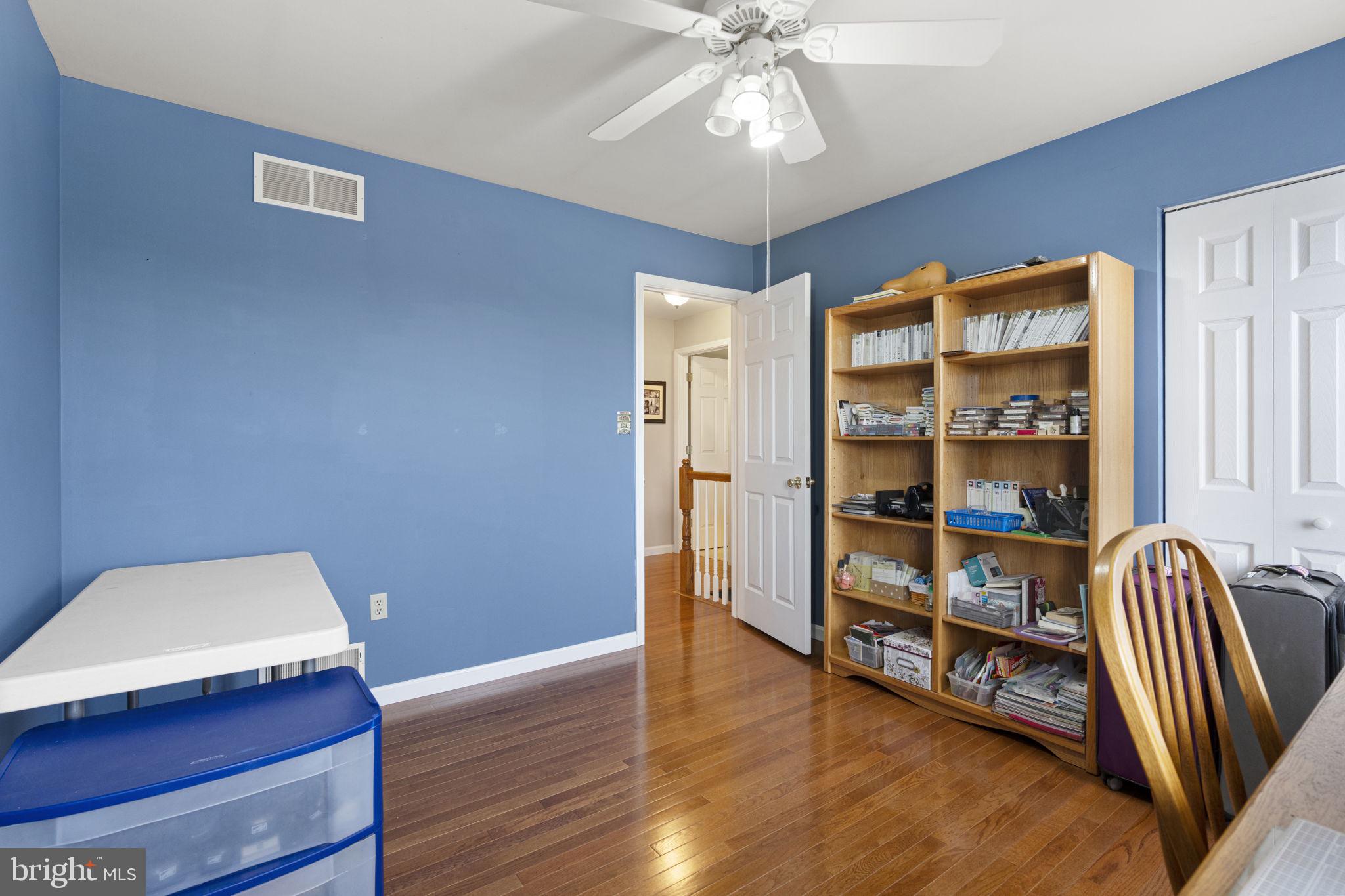 1900 LAUREL GLEN DRIVE